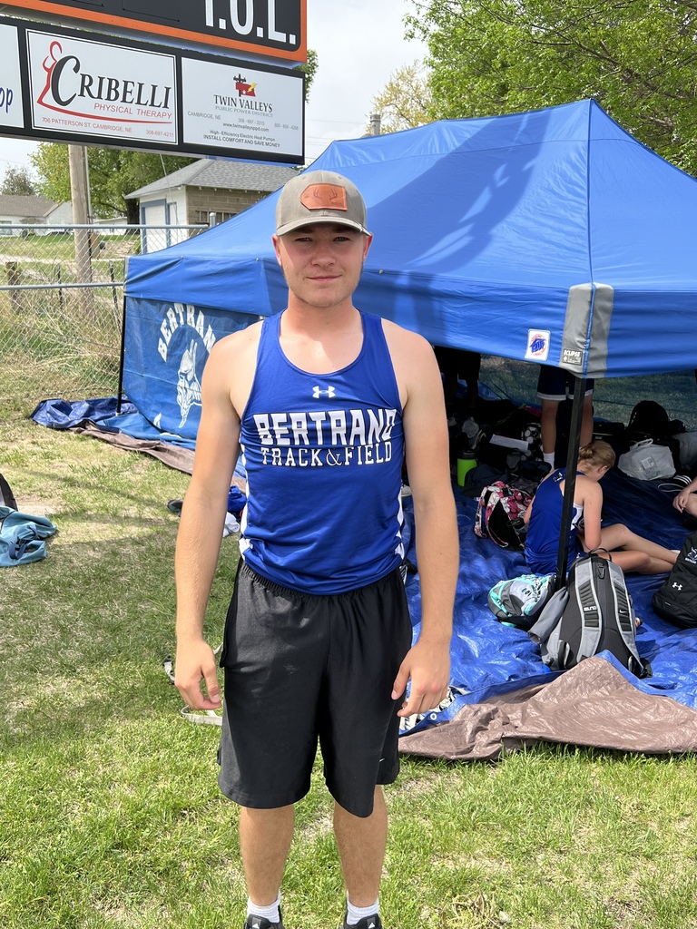 Landon Way Qualifies for state in Long Jump